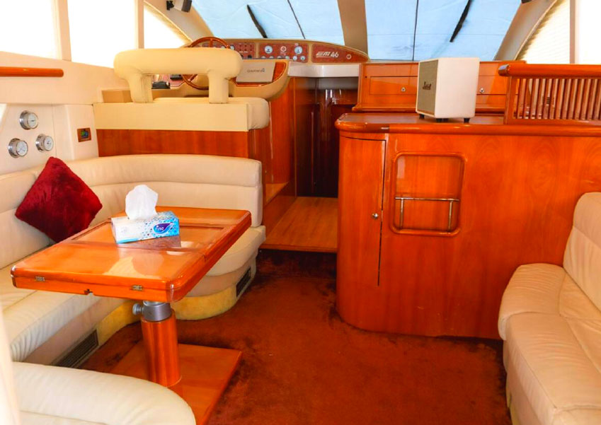 yacht-18.3